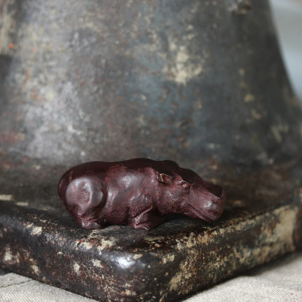 Hippopotamus Paperweight - Image 2