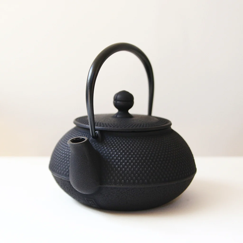 Iwachu Cast Iron Teapot - 0,6 L - Image 5