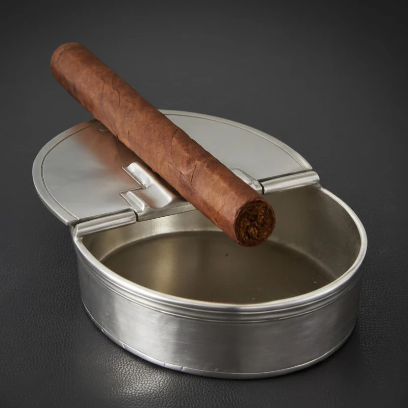 Zigarren Aschenbecher mit Deckel